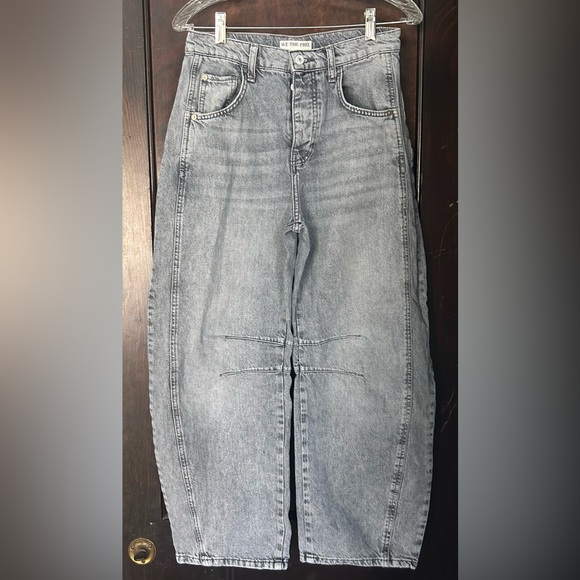 Free People x We The Free Good Luck Mid Rise Barrel Jeans in Grey size 26 - Picture 4 of 4